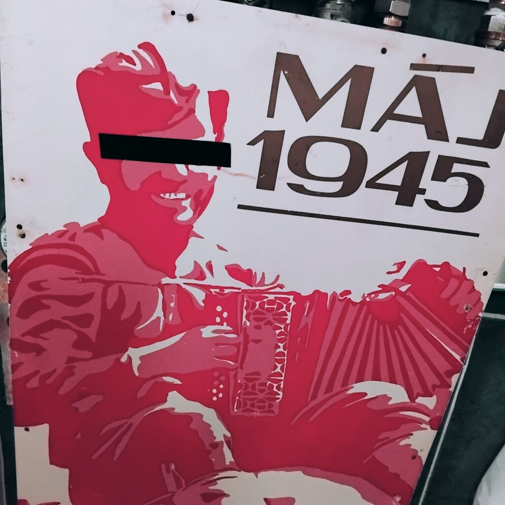 Máj 1945 - plastový plagát